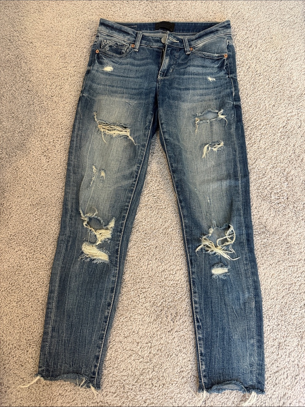 Buckle Women's Distressed Dark Blue Skinny Jeans